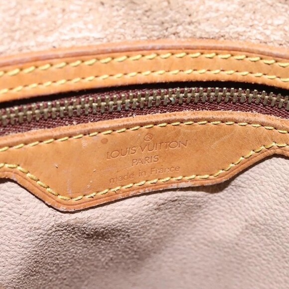 LOUIS VUITTON Monogram Bucket GM Shoulder Bag - Picture 10 of 16